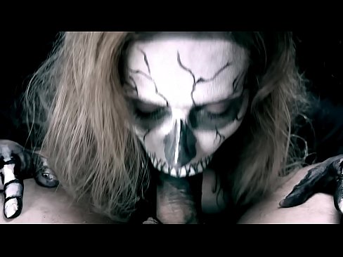 ❤️ Demona knabino suĉanta kokon per sia nigra buŝo kaj glutante kumon. Belega porno ĉe eo.thebestfetishsites.ru ❌❤